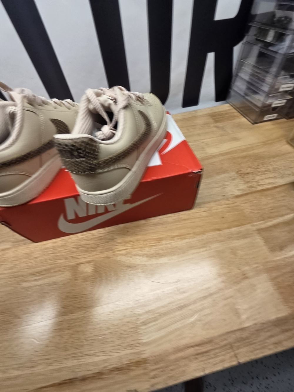 Nike Women's Court Vision Low sneakers - Picture 3 of 4